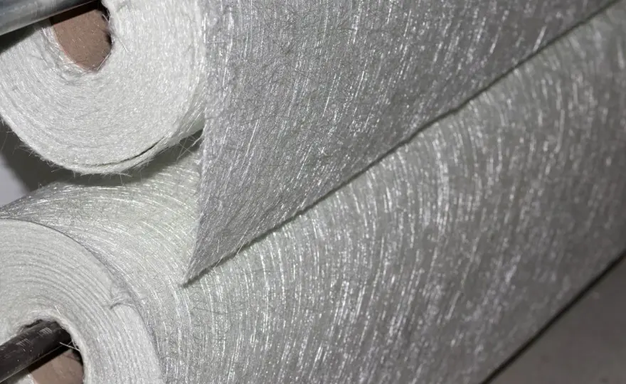 Fibra di vetro cancerogena? La verità e i rischi in cantiere