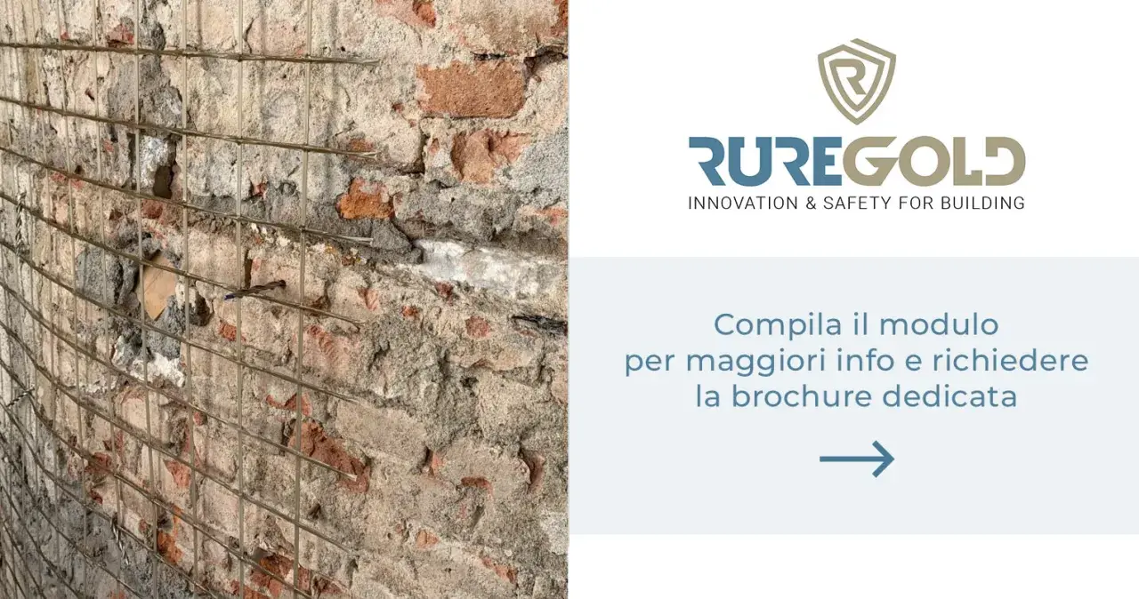 Muro in mattoni con rete metallica, forse per intonaco armato. Svantaggi da valutare prima dell'applicazione. Richiedi brochure.