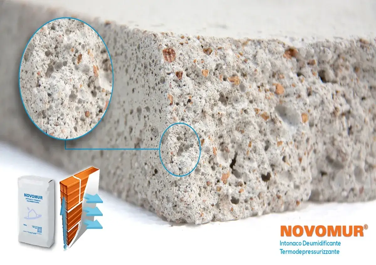 Sezione di un muro con intonaco per umidit&agrave; Novomur. Dettaglio della porosit&agrave; del materiale e schema applicativo.